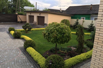 Transitional garden in Moscow.