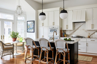 Transitional kitchen photo in DC Metro
