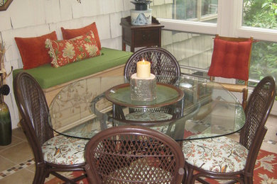This is an example of a traditional porch design in Columbus.