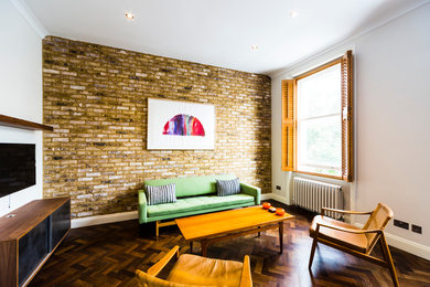 This is an example of a contemporary living room in London.