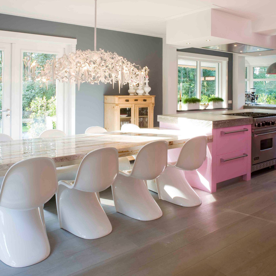 DUTCH Kitchens: TRANSITIONAL style