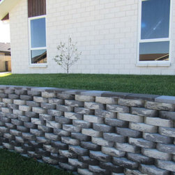 Premier Retaining Wall in Charcoal Blend - Products