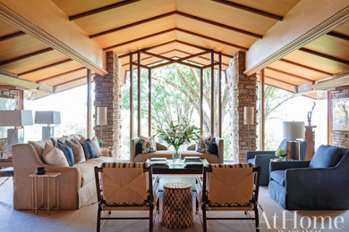 Inspiration for a 1960s home design remodel in Little Rock