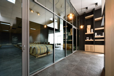 Ispirazione per una cantina design