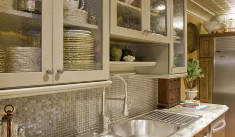 5 Types of Glass for Kitchen Cabinets