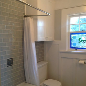 Traditional luxury in a small bathroom