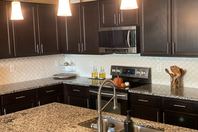 Kitchen - kitchen idea in Phoenix