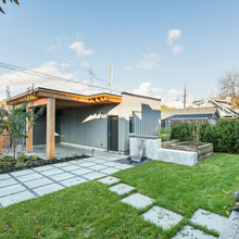 Garage / Carport