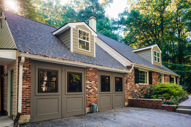 Example of a home office design in Philadelphia
