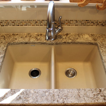 Kitchen Remodel with Medallion Cherry Raised Panel Cabinets & Quartz Countertop