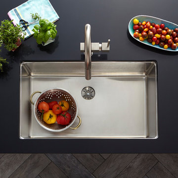 Lustertone Iconix Stainless Steel Single Bowl Undermount sink with Perfect Drain
