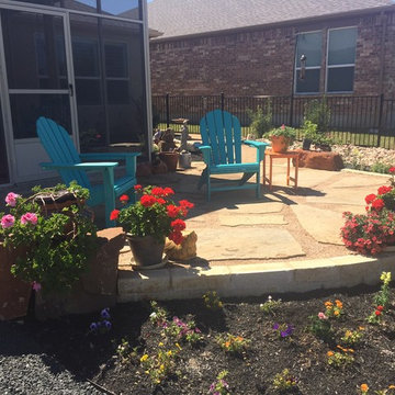 Freestanding flagstone patio w/ decomposed granite and xeriscape