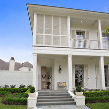 Exterior side courtyard