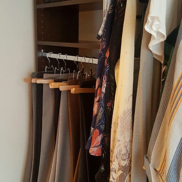 MARLBORO/ TRUFFLE FINISH DRESSING ROOM