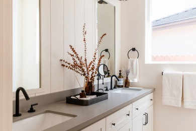 Bathroom - farmhouse bathroom idea in Phoenix