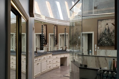 Home design - traditional home design idea in Houston