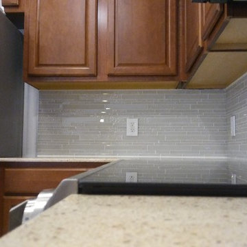 TRANSITIONAL BACKSPLASH