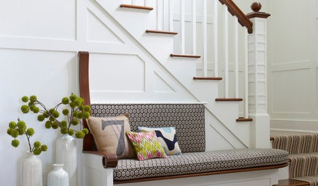 10 Easy Ways To Pep Up a Tired Hallway