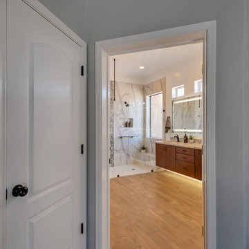 Contemporary Master Bathroom