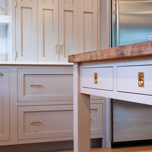 door and cabinet hardware