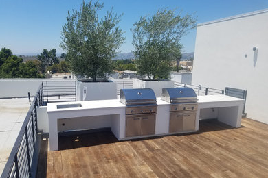 modern outdoor kitchen