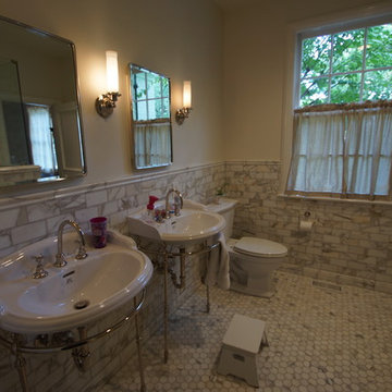 Bathroom/Laundry Room