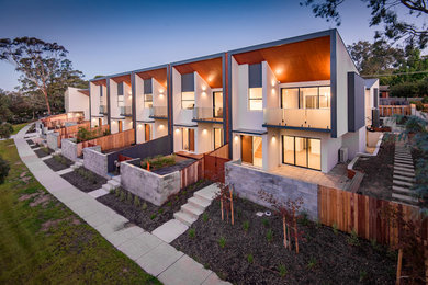 Contemporary exterior in Canberra - Queanbeyan.