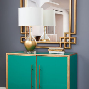 他の地域のモダンスタイルのおしゃれな玄関の写真