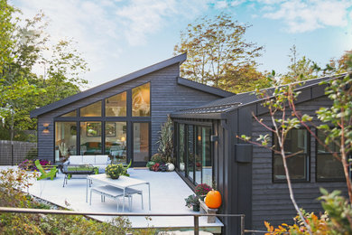 Inspiration for a 1950s patio remodel in Portland Maine
