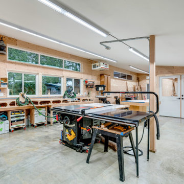 Bellevue Garage and Workshop