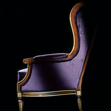 chairs/sofas