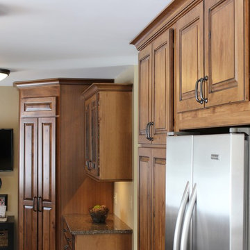 Geneseo, IL-Rustic but Refined