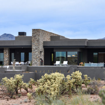 Luxury Desert Retreat - Exterior