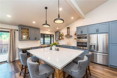 Inspiration for a modern kitchen remodel in Los Angeles