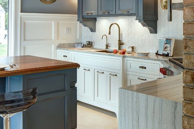 Kitchen - transitional kitchen idea in New York