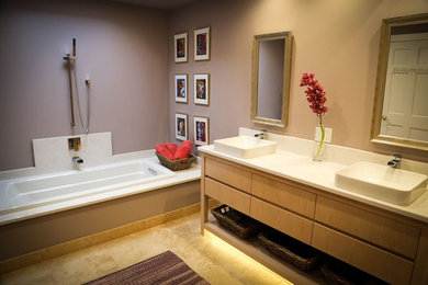 Example of a trendy bathroom design in Seattle