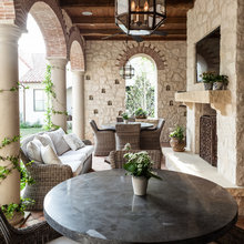Outside/patios/porticos