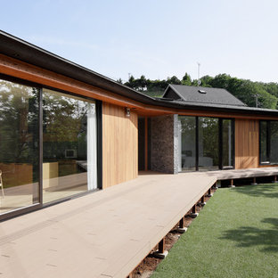 他の地域のモダンスタイルのおしゃれなデッキの写真