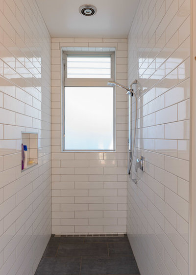 Beach Style  by Will Tatton Architecture