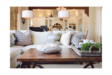 Family room - traditional family room idea in Austin