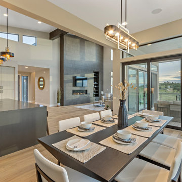 Peakview - Dining Area