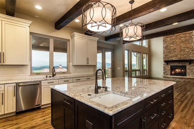 Kitchen - rustic kitchen idea in Denver