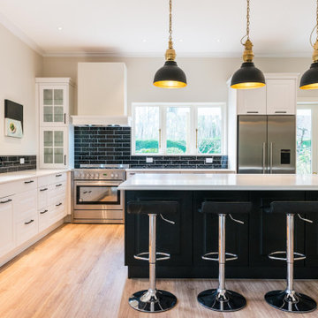 Large Farmhouse Kitchen