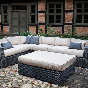 Toja Patio Furniture - Yorkville Sectional Set - House