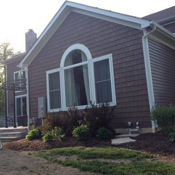 Stylecrest Staggered Shake siding and Kentucky Gray Limestone