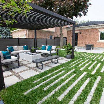 Pergola With Motorized Roof System In Vienna, VA