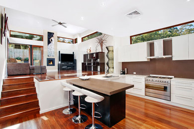 Inspiration for a contemporary kitchen in Sydney.