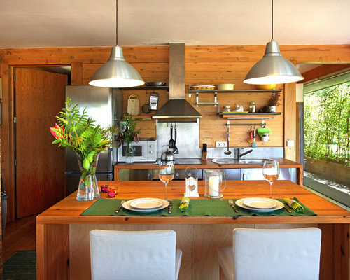 Kolonialstil Küchen mit Küchenrückwand in Metallic Ideen, Design