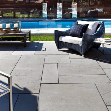 Techo-Bloc Display