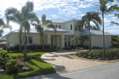 Inspiration for a tropical exterior home remodel in Tampa